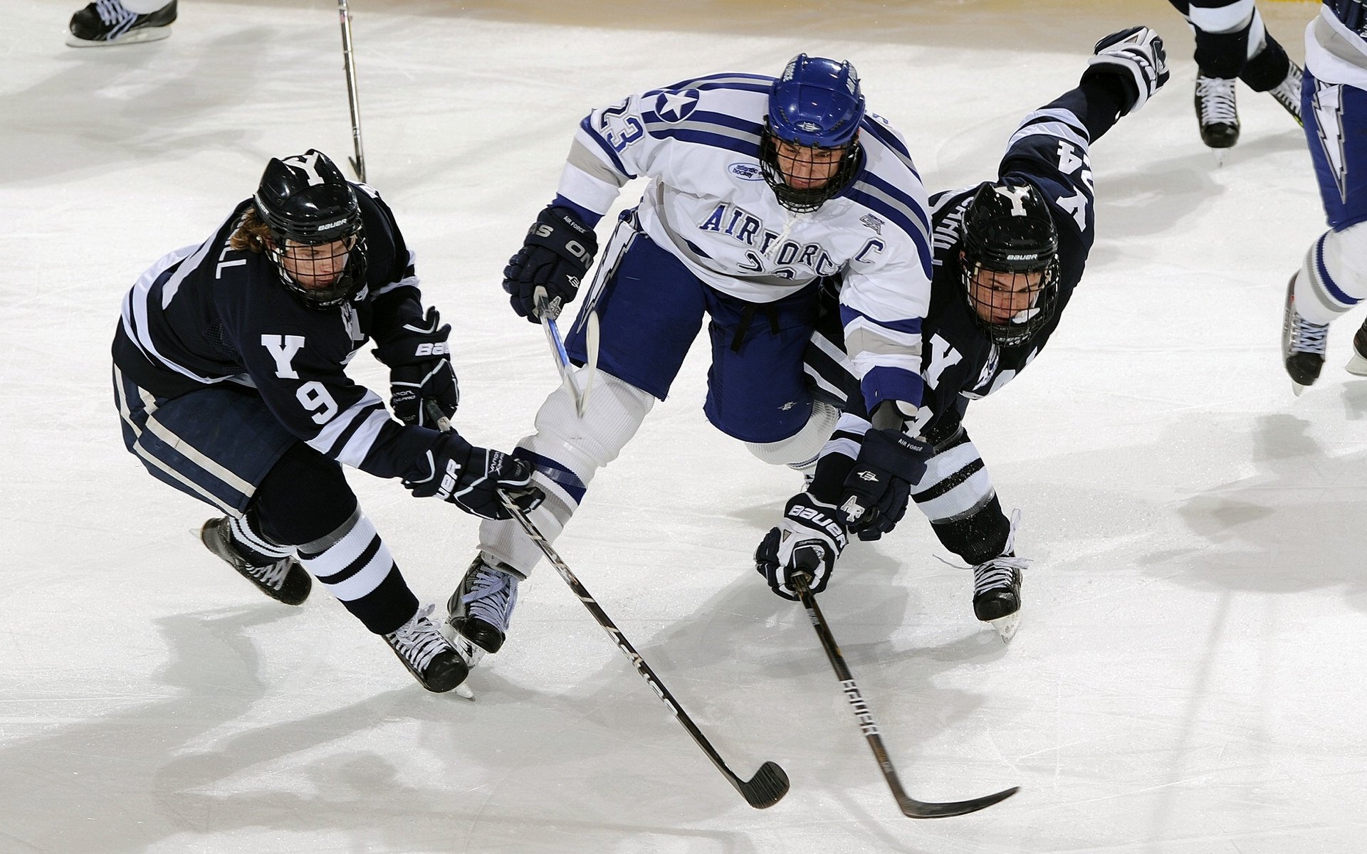 赛道新秩序，红牛二队完胜红牛车队，皮亚斯特里刷新纪录改写F1格局